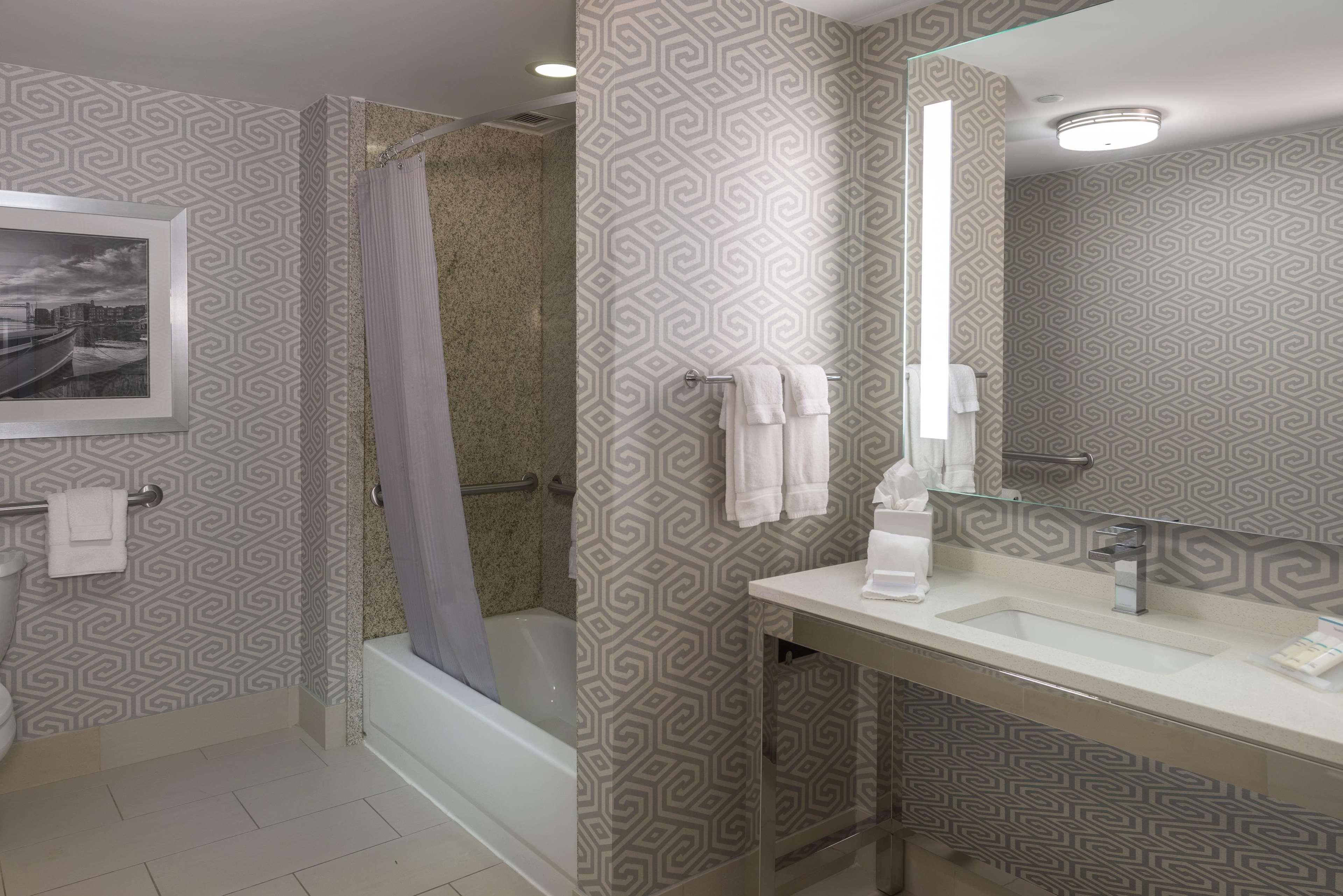 Hotel Hilton Garden Downtown 3*