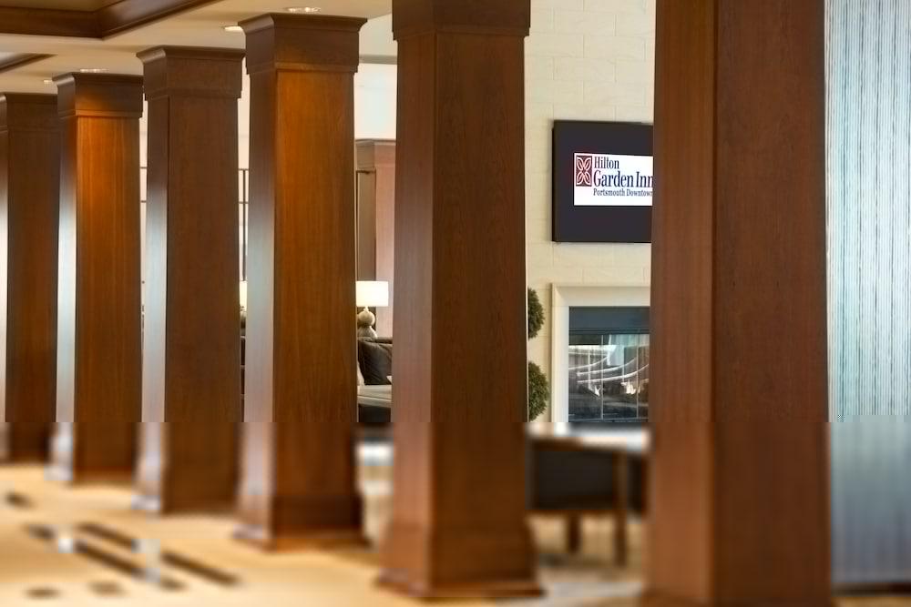 Hilton Garden Downtown 3*