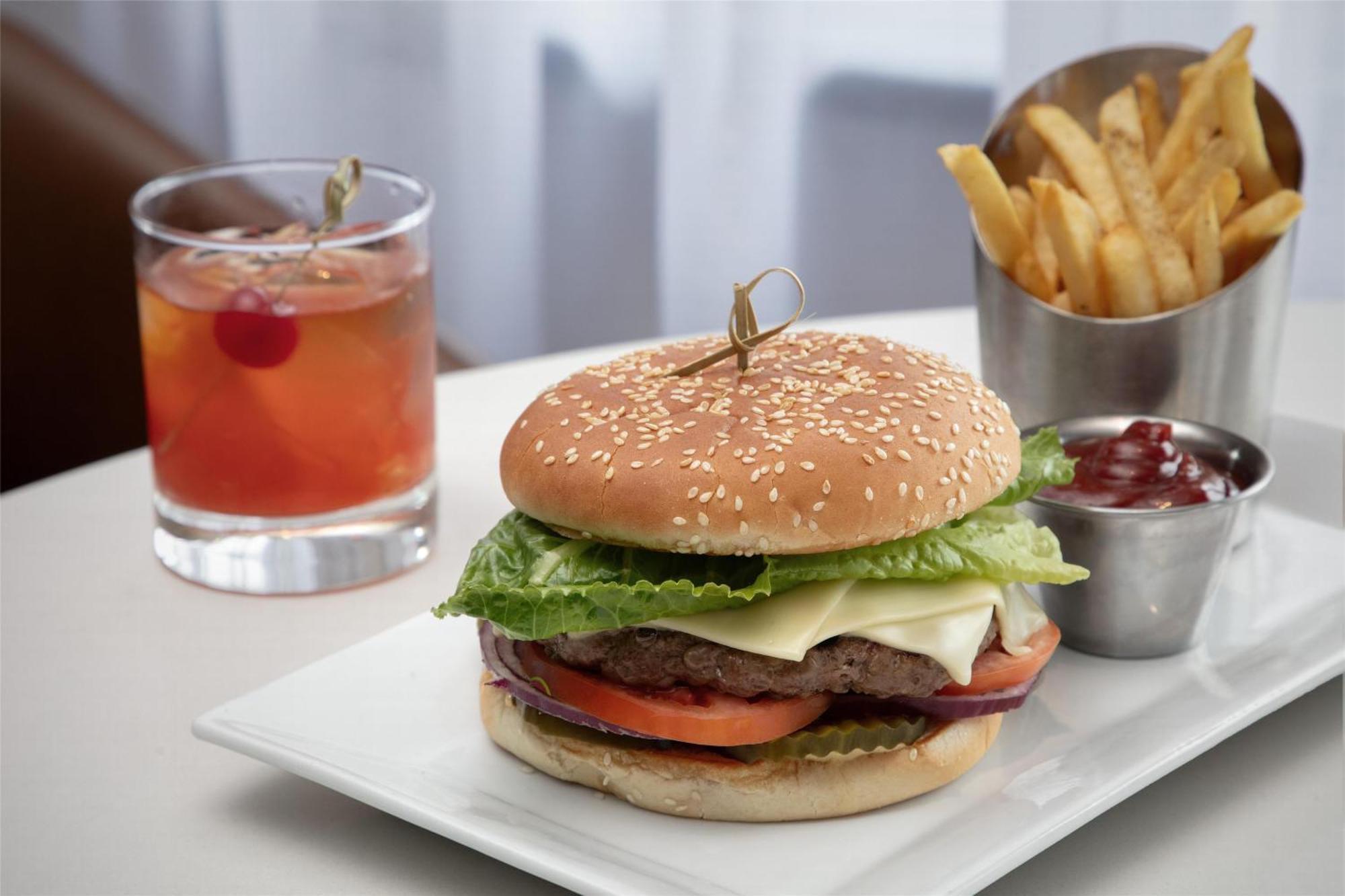 Hotel Hilton Garden Downtown 3*