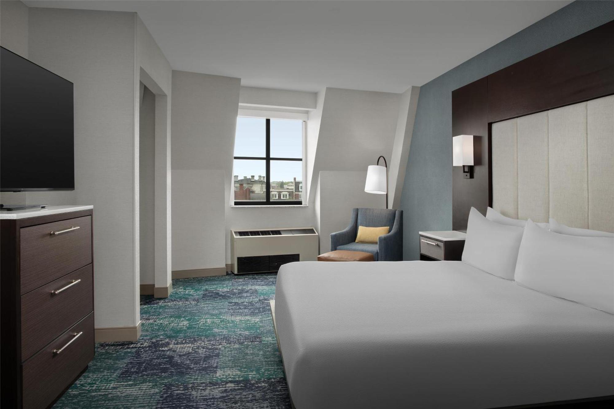 Hilton Garden Downtown Hotel 3*