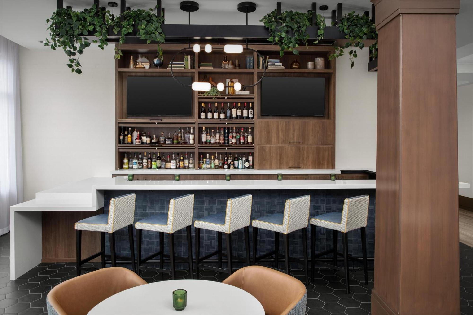 Hilton Garden Downtown Hotel 3*