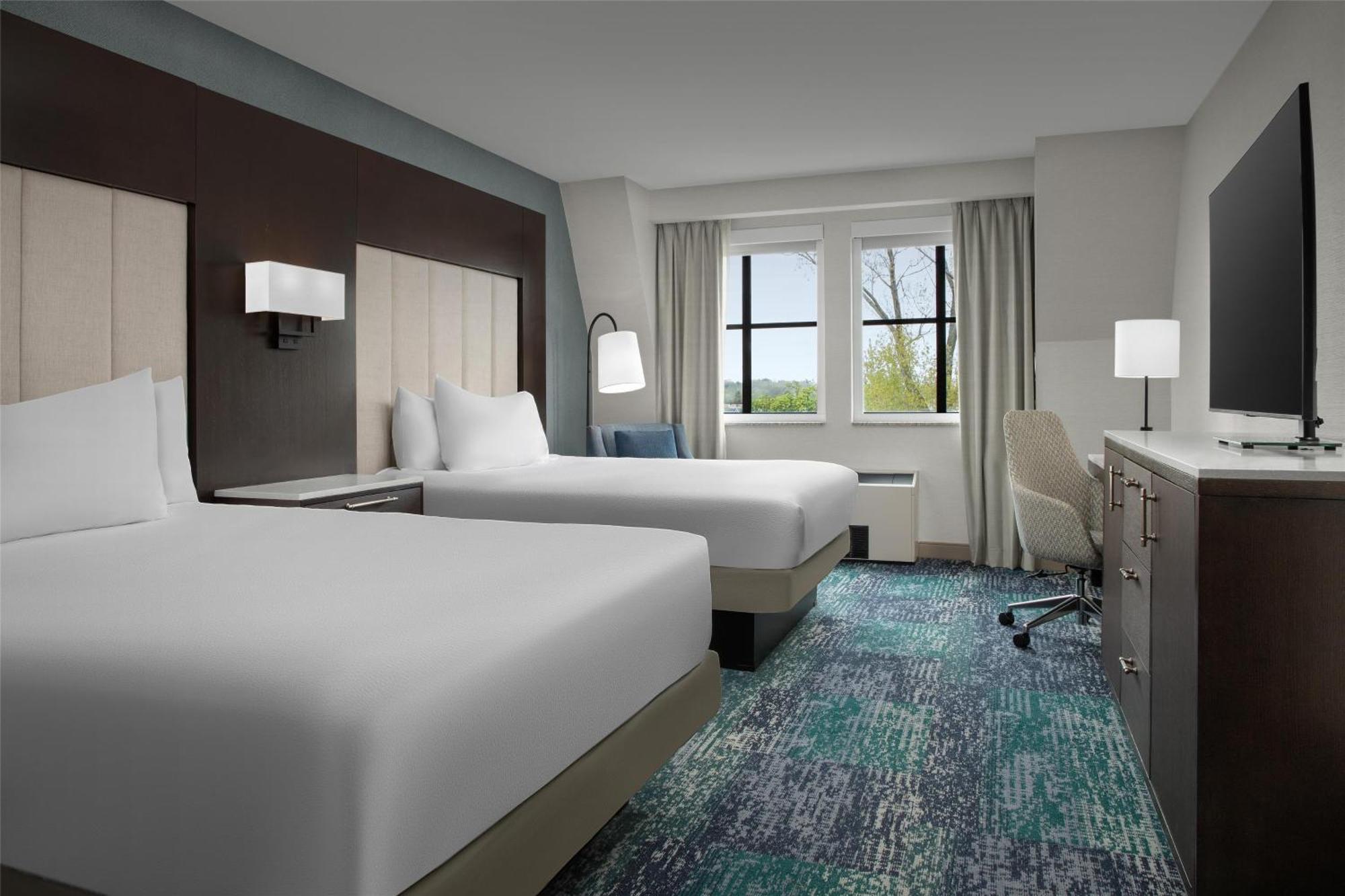 Hilton Garden Downtown 3*