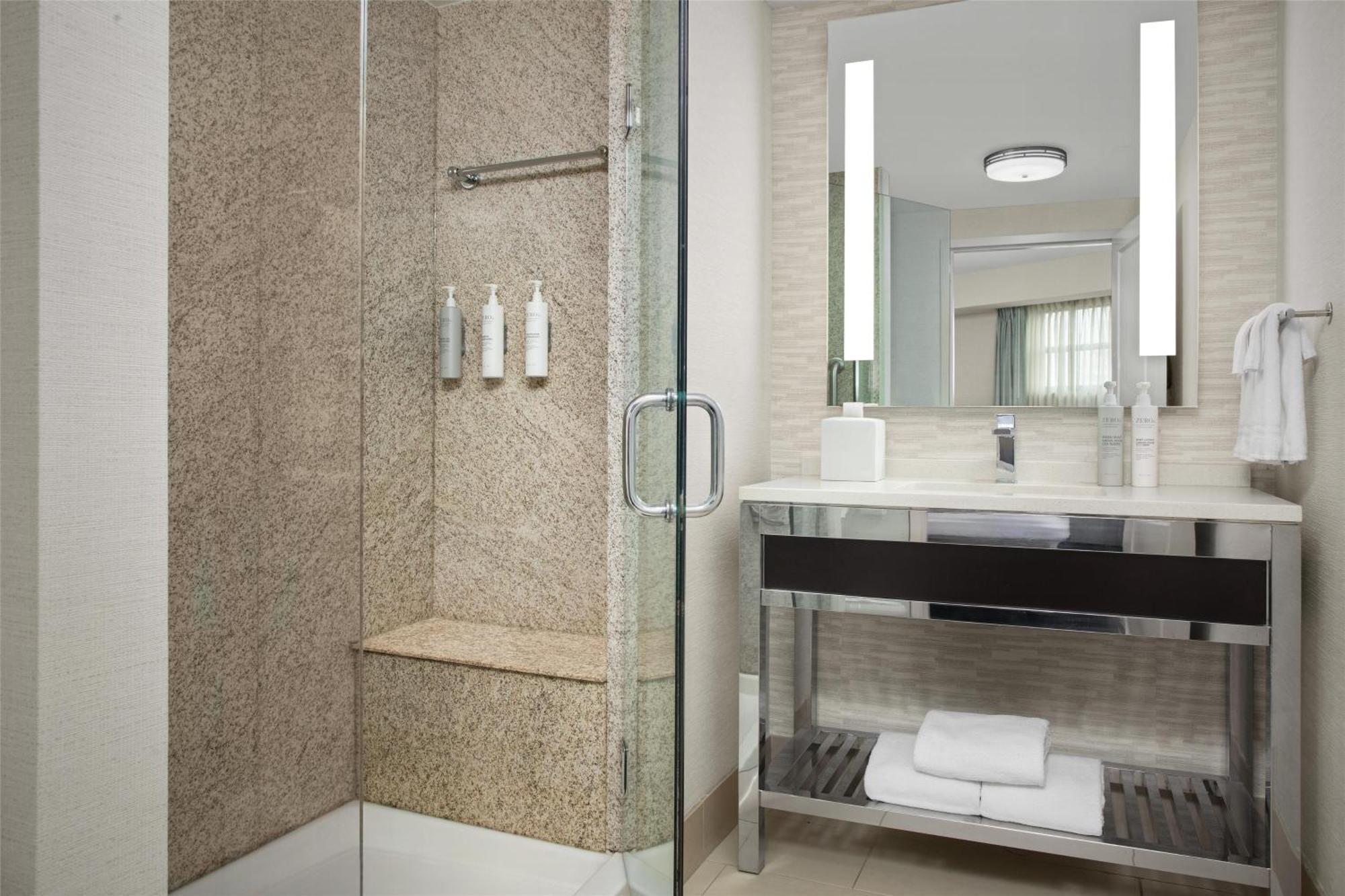 Hilton Garden Downtown Hotel 3*